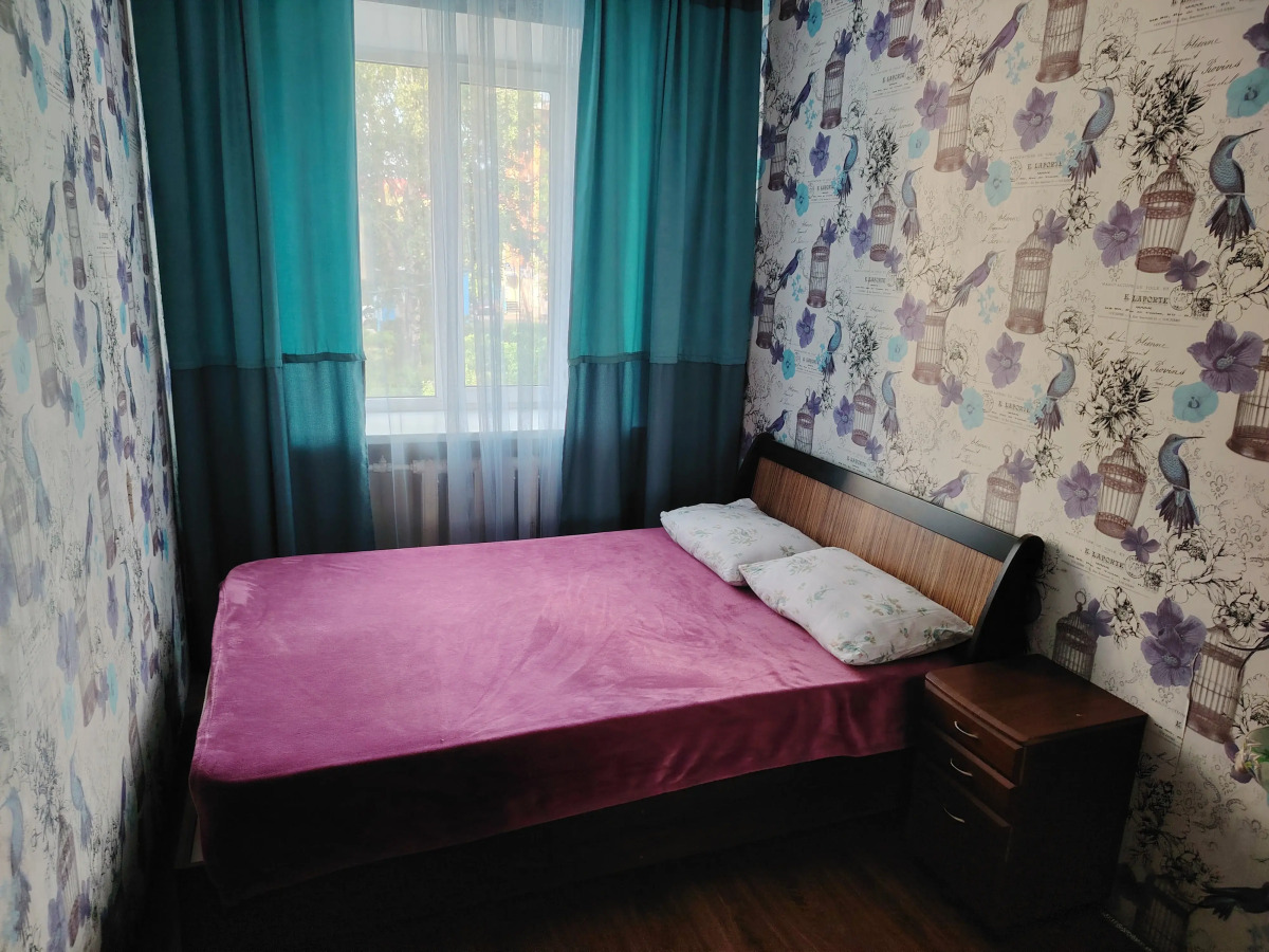 Квартира Трехкомнатная на Коммунистическом 35