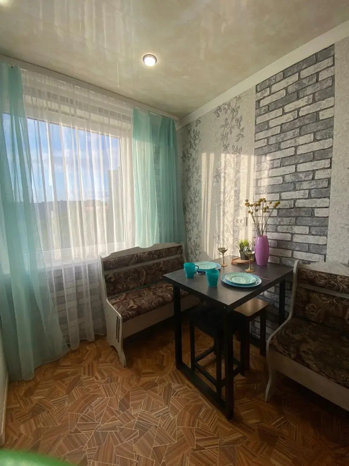 Апартаменты с 2 комнатами в Октябрьском районе (КВАРТИРА51)