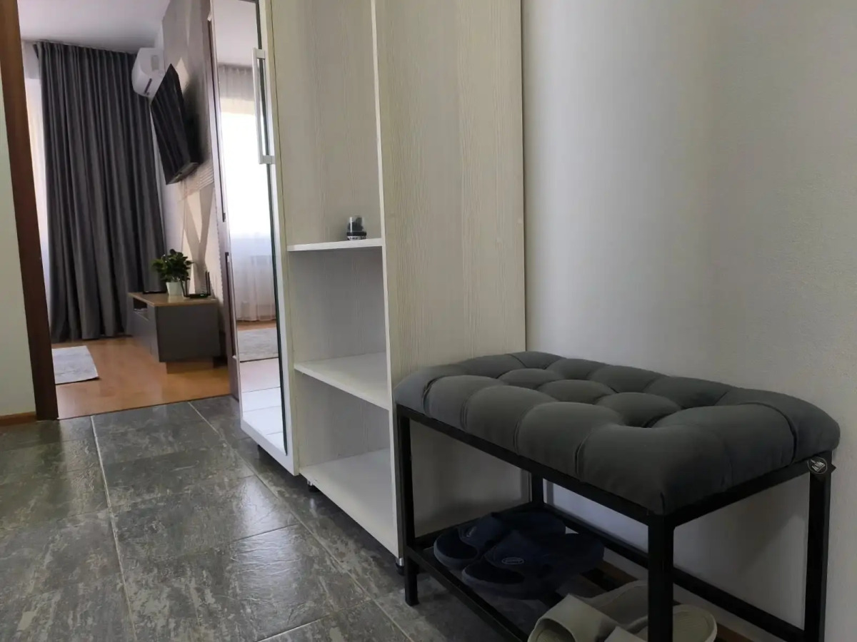 Двухкомнатная Квартира в Центре с Видом на Город и на Горы