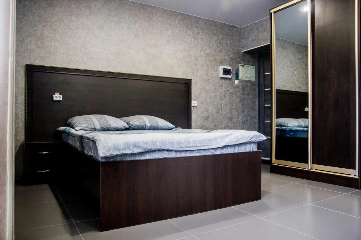 Отель Корона