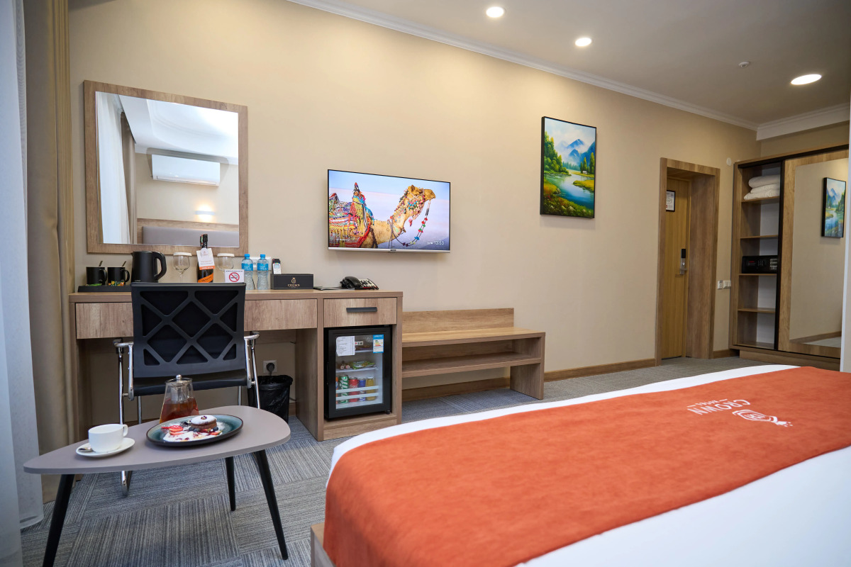 Отель Crown Hotel Bishkek