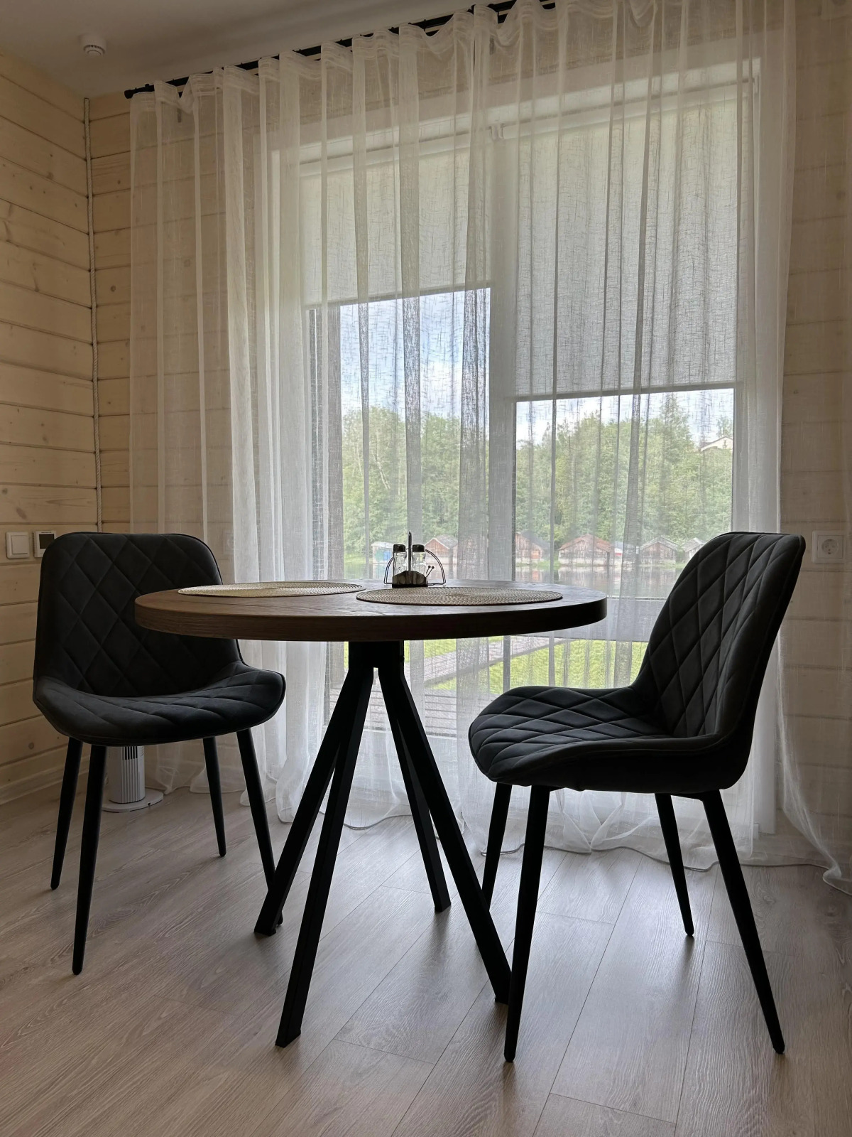 Частный Дом На Берегу Реки