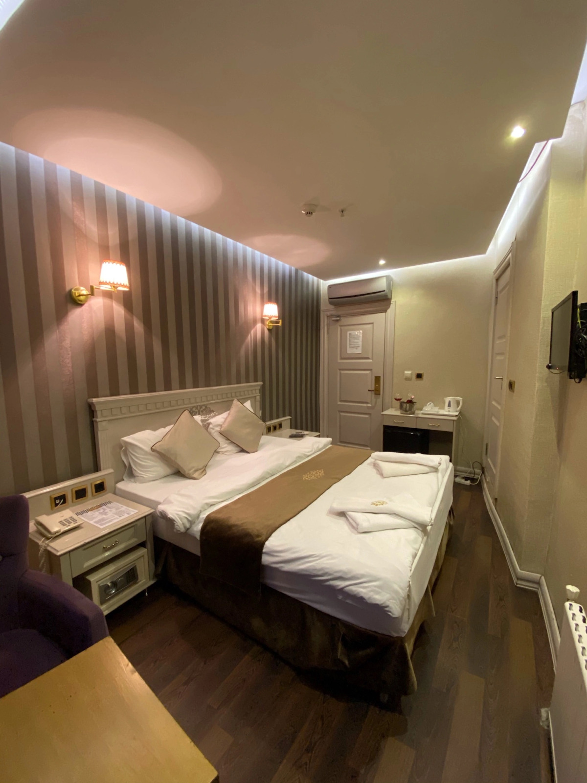 Отель Golden Gate