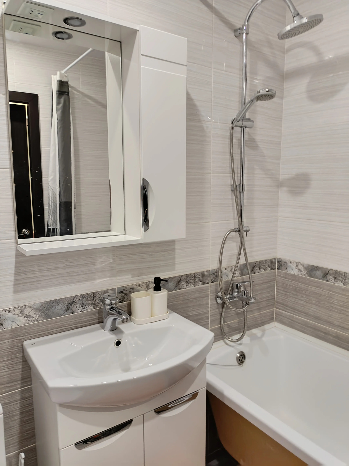 Апартаменты Пятница возле ТЦ Рио/до 4 человек