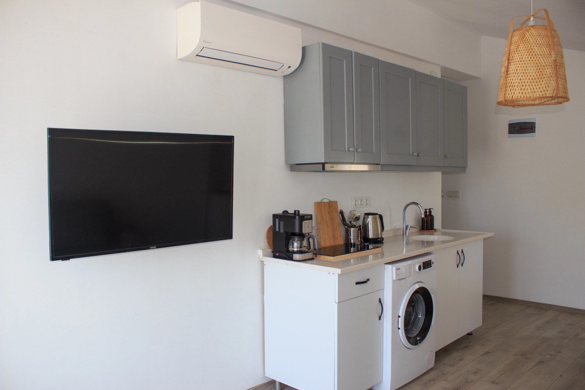 Отель Aloha Suites