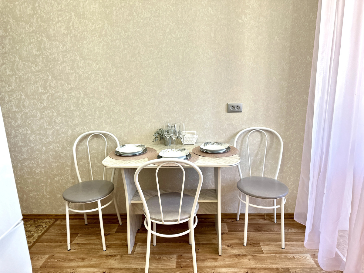 Апартаменты  в новостройке с балконом