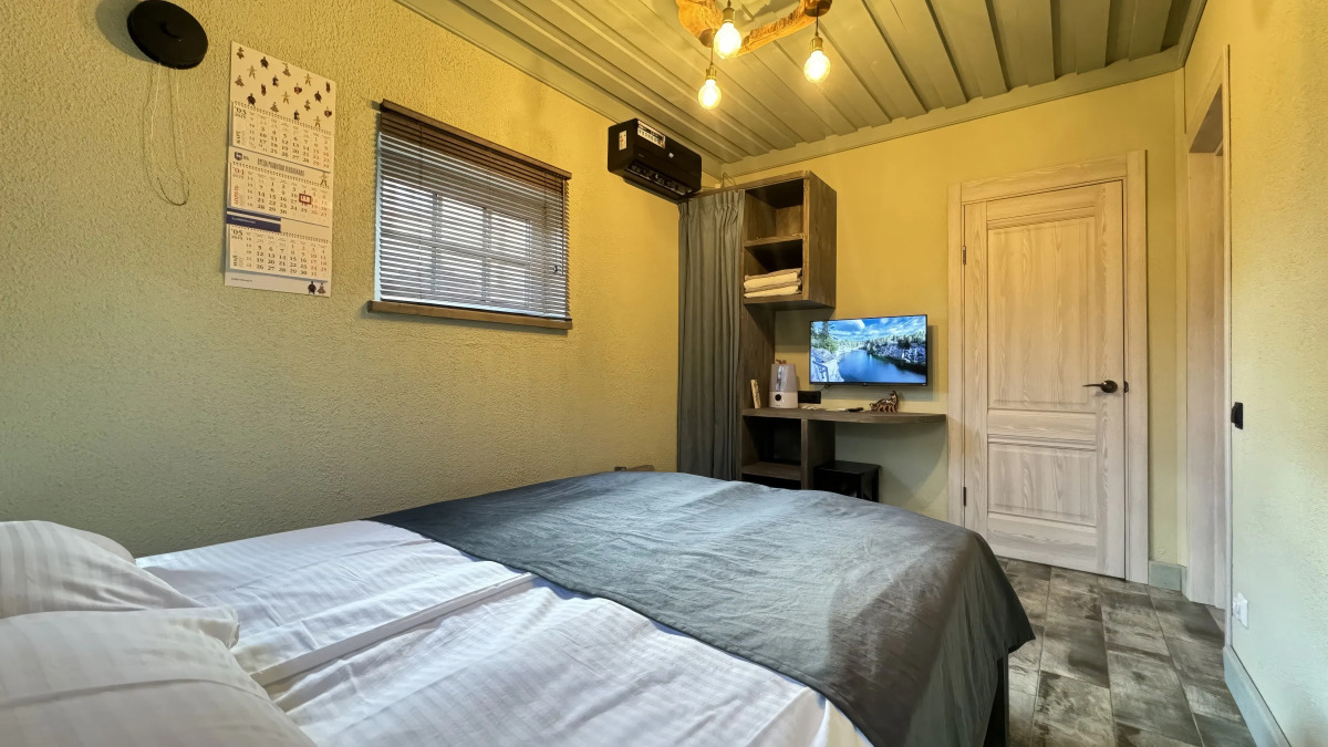 Частный дом коттедж у пристани в центре города