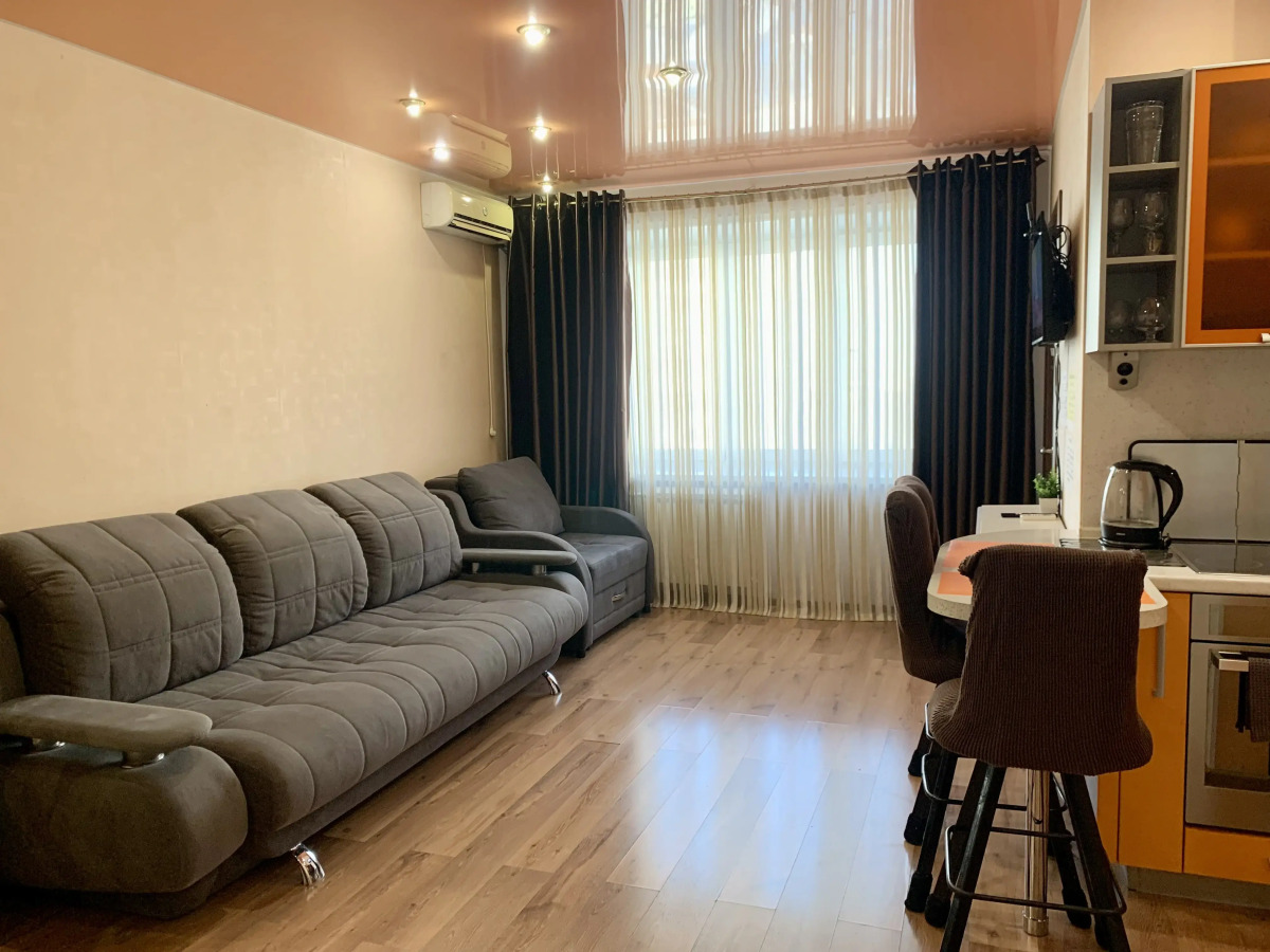 Квартира на Набережной