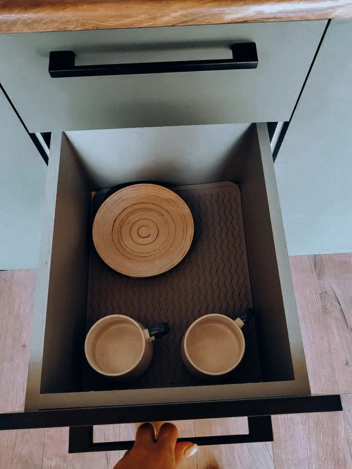 Шале А-фрейм с панорамным остеклением и террасой