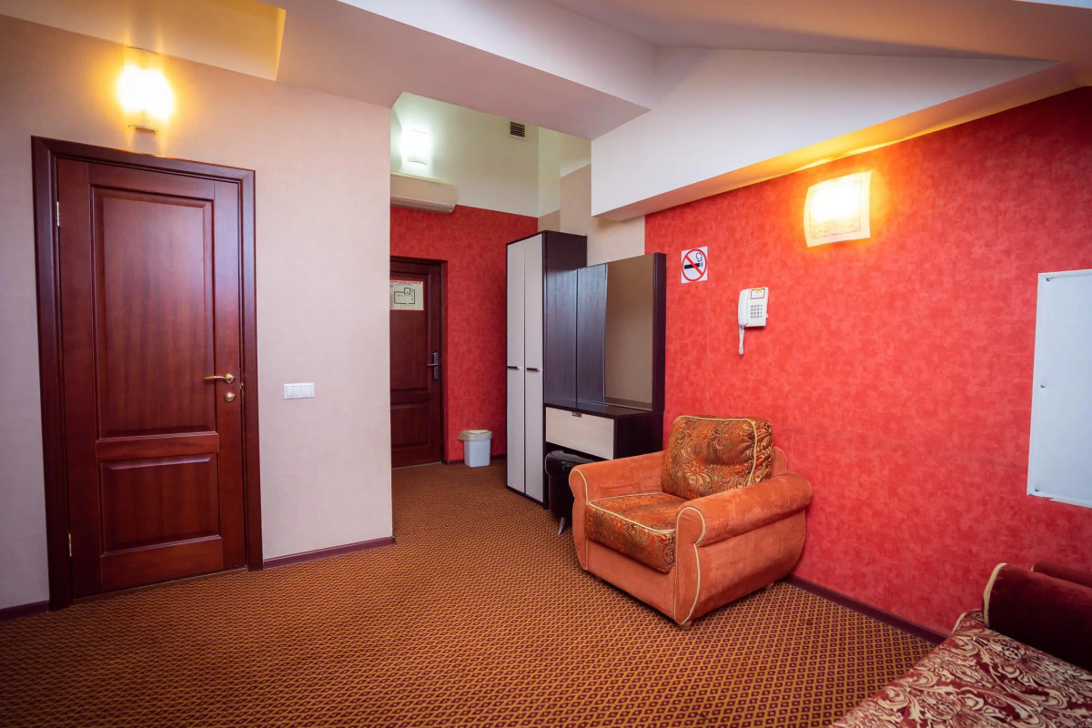 Отель Саврасовская