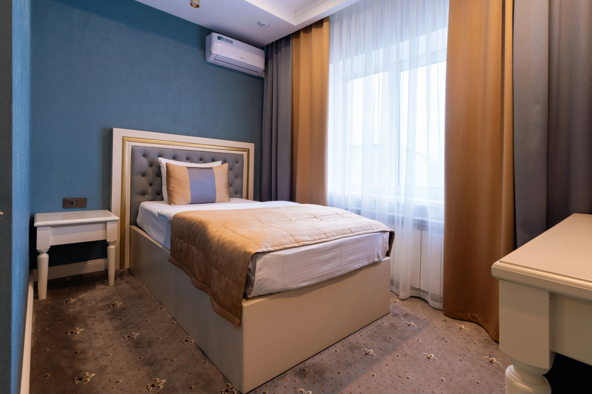 Отель Фараон