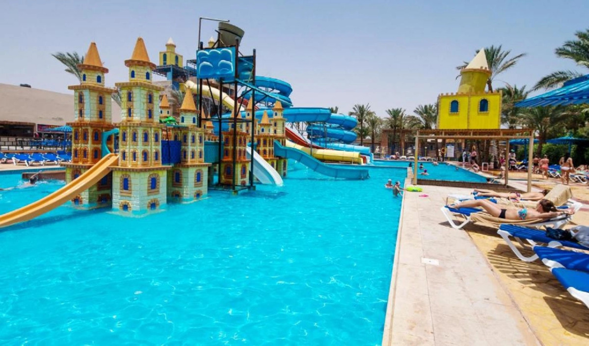 Hostgool Beach Chalets Mirage Bay Resort & Aqua Park