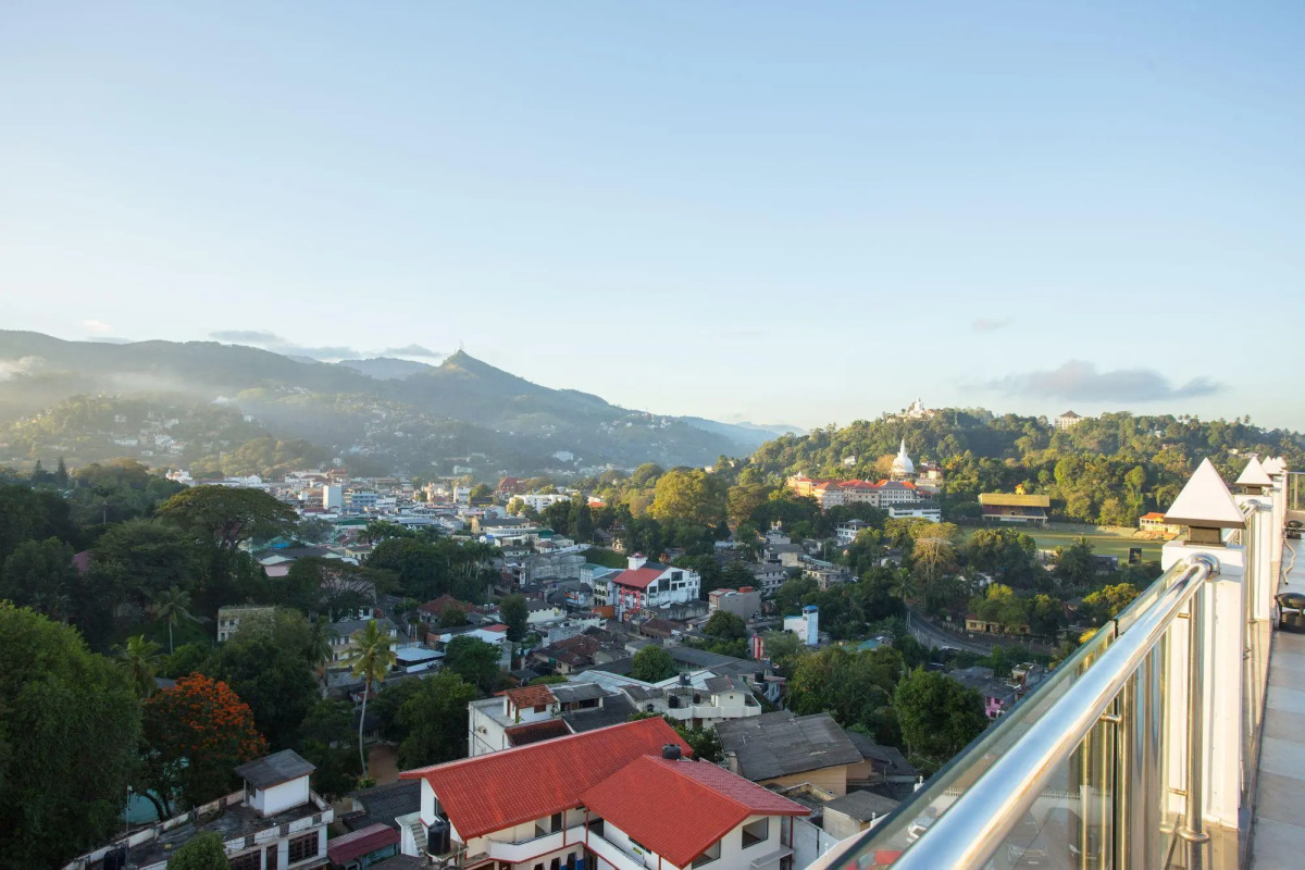 Отель The Grand Kandyan