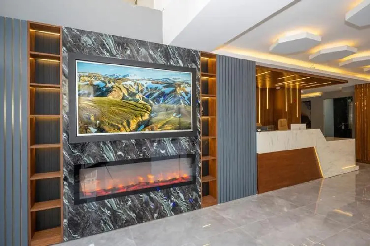 Luxury Airport Hotel by Zazzoni