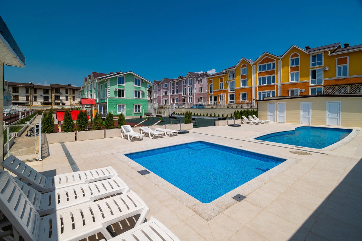 Апартаменты с круглогодичным бассейном и прекрасным видом