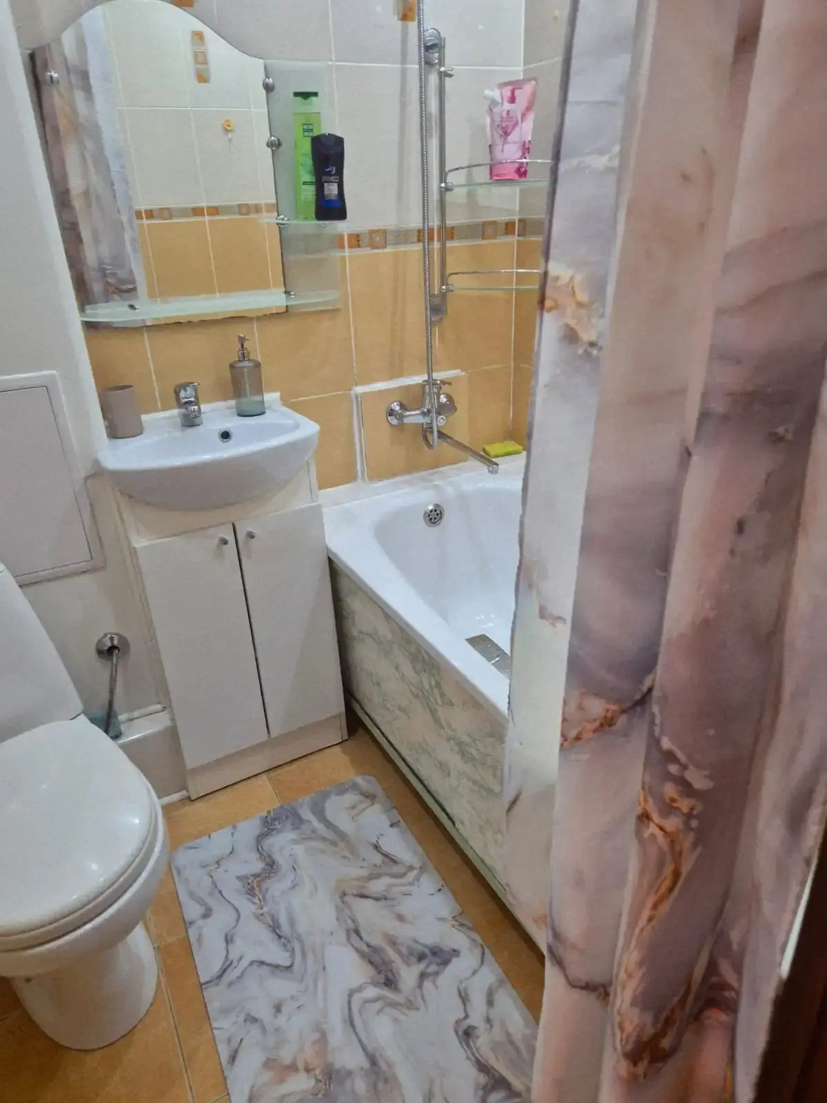 Апартаменты на Маршала Жукова 24