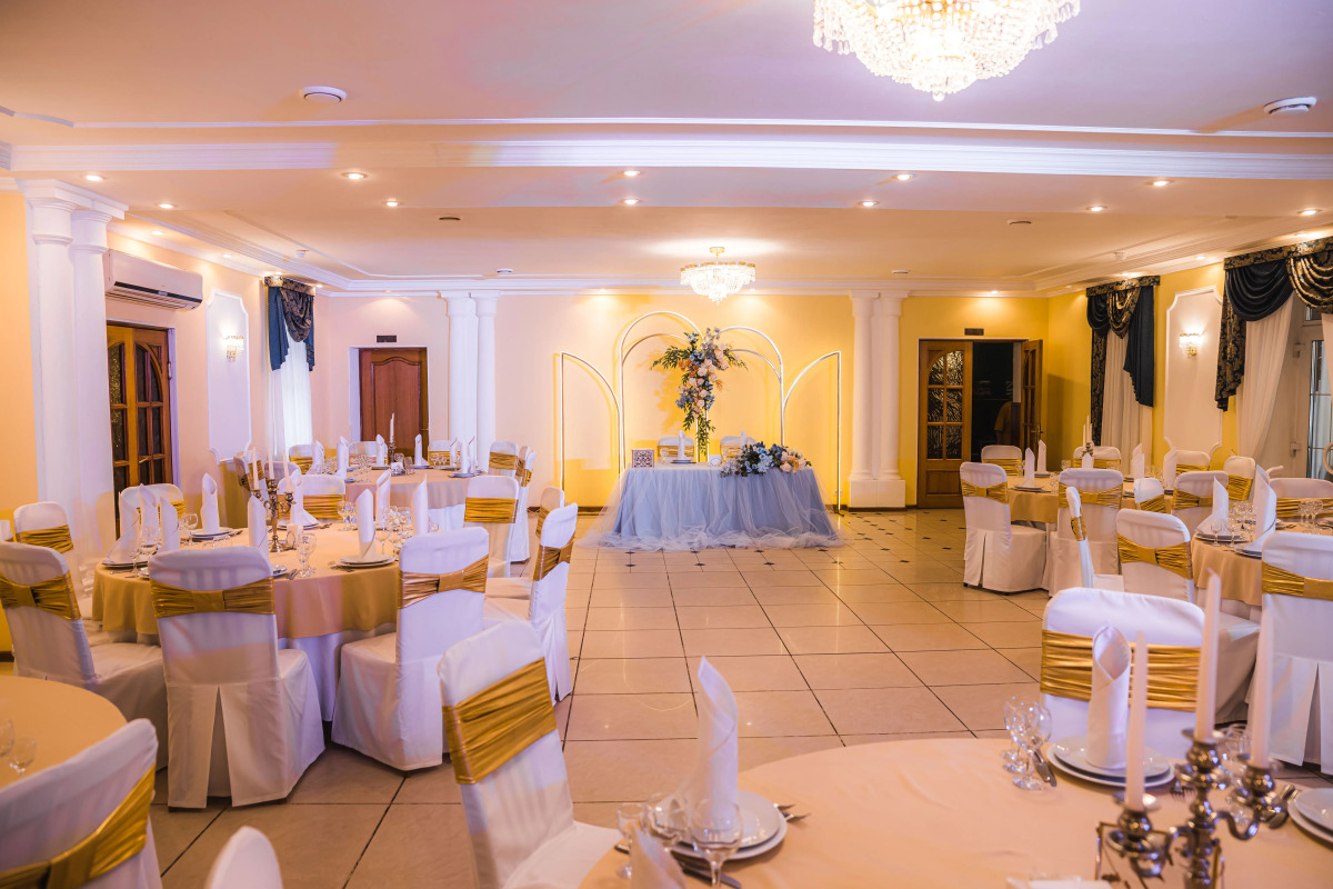 Бисерово Клуб