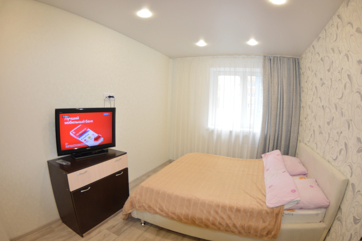 Апартаменты Уютная двухкомнатная квартира на Верхней Дуброве