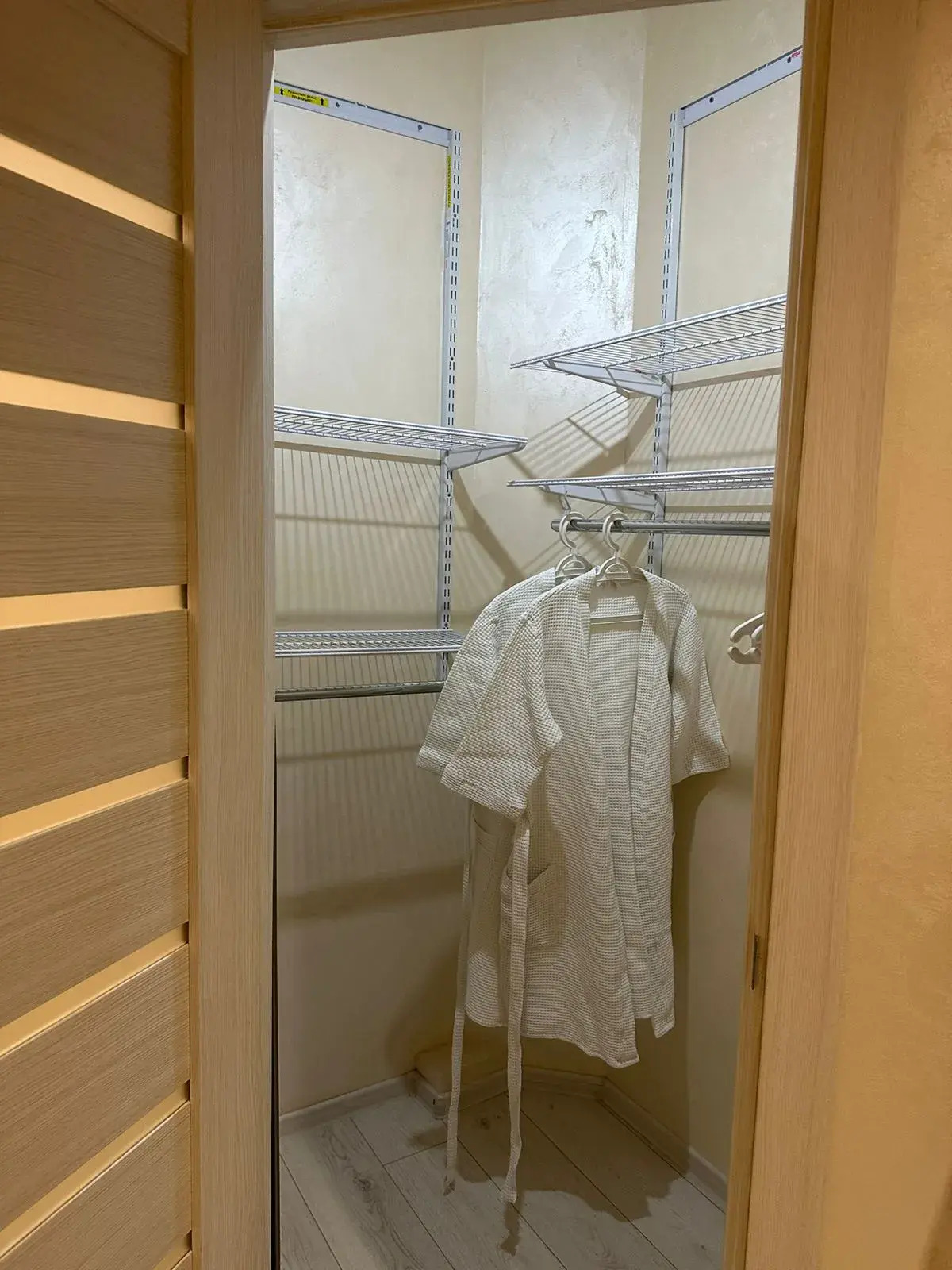 Квартира класса комфоpт плюс с красивым видом из окна в историческом центре города Амалиенау