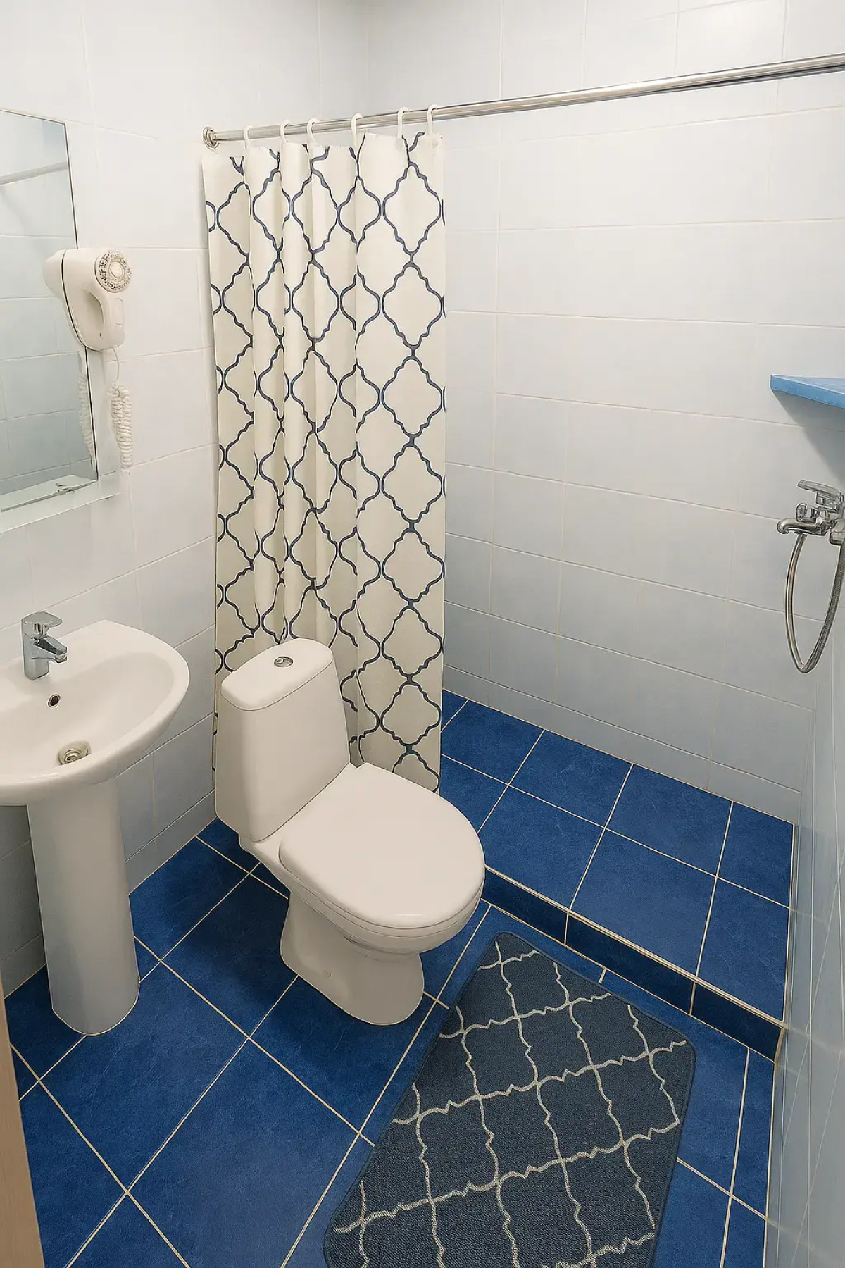 Отель Парадис