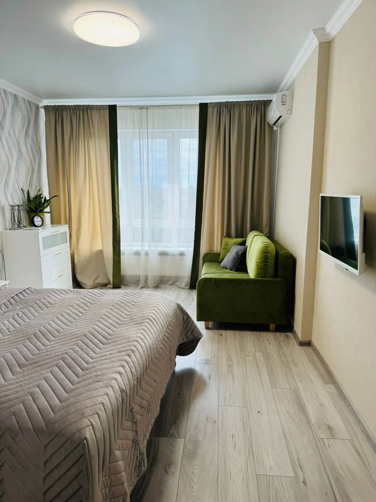 Апартаменты на Рыбной Деревне с Панорамным Видом в Новом доме