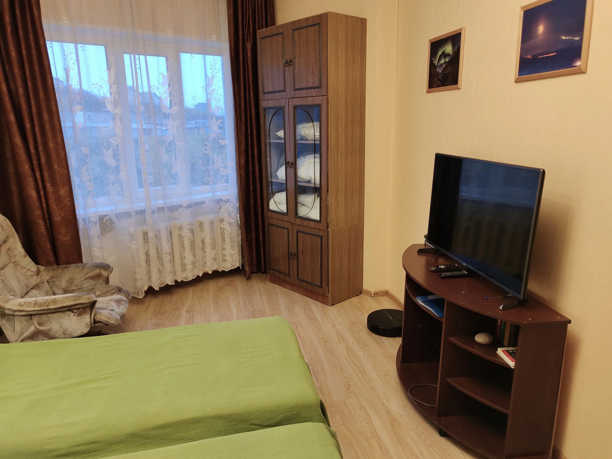 Апартаменты 2-х комн на Олимпийской 89, 4 этаж