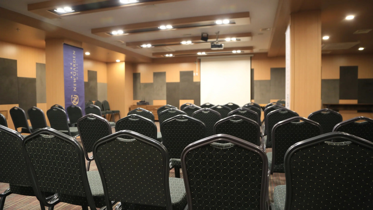 Отель New Garden