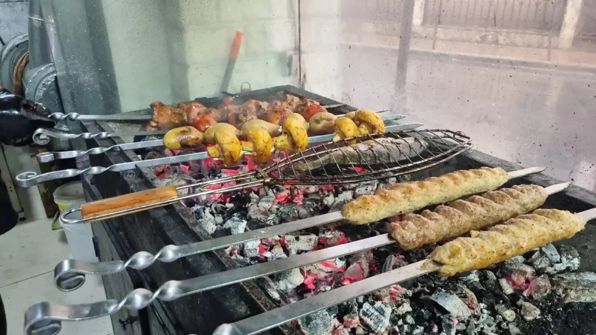 River House Apartments