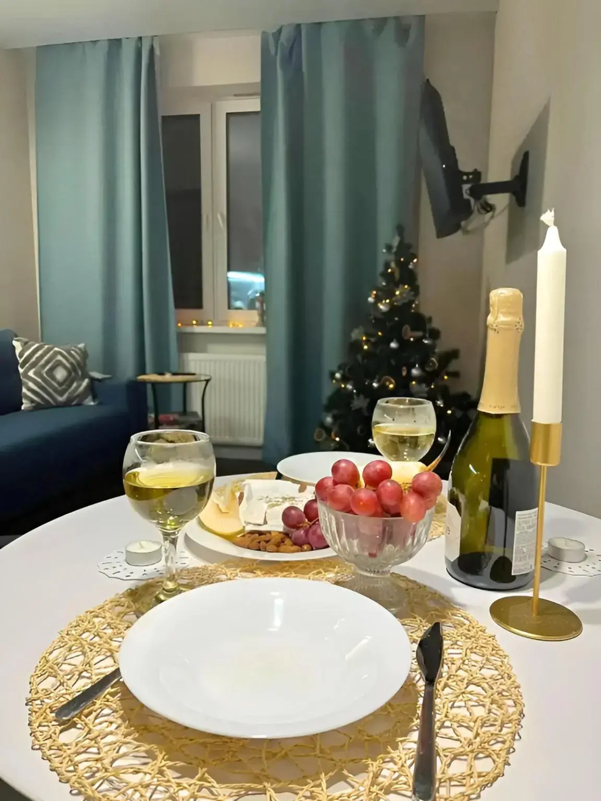 Квартира Четаева 43А