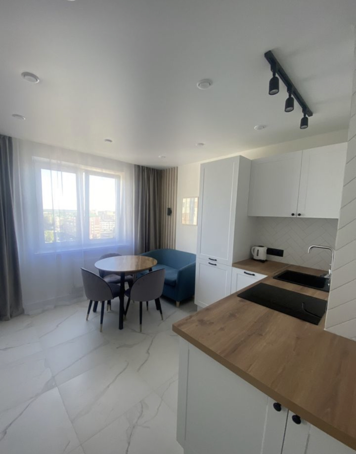 Квартира с балконом на бульваре 75 летия Победы 1