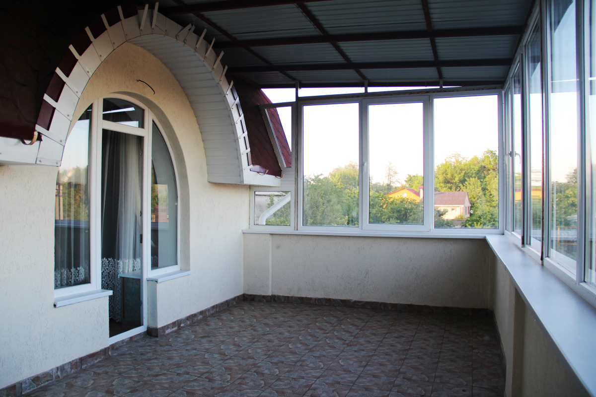 Моцарт Холл