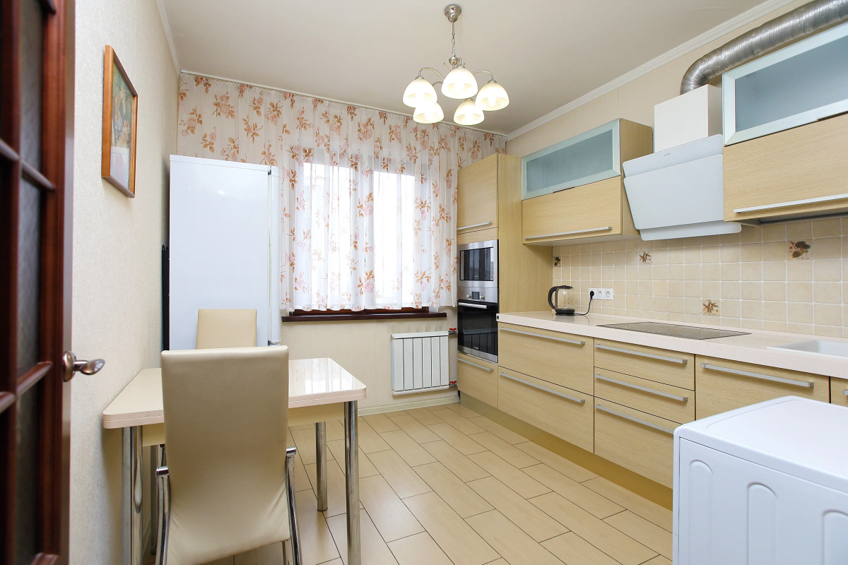 Kвaртирa в стиле минимaлизм с живописным видом нa паpк Сaды мечты