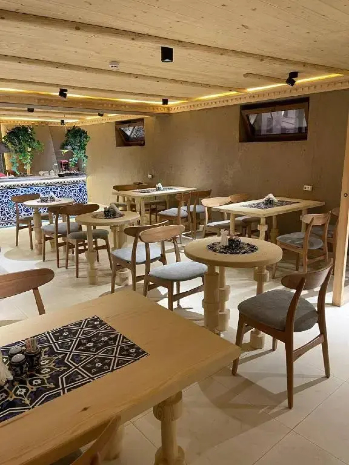 Отель Khans Palace