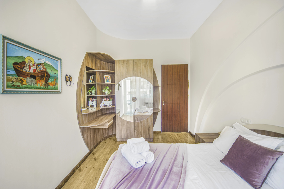 Апартаменты on Aram Street 4/3-19