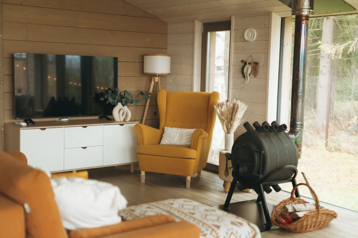 Частный дом с баней и чаном у воды и леса