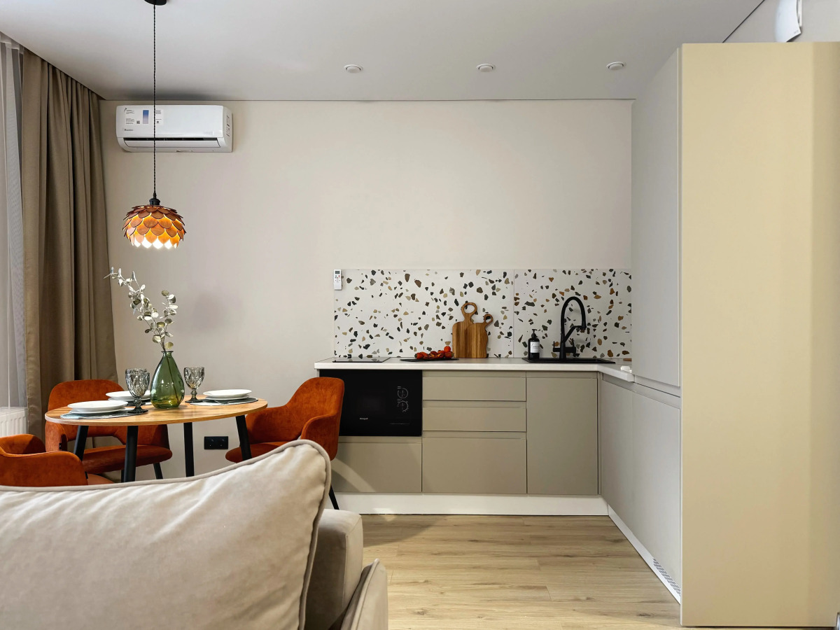 Квартира-студия от GoodHome_ekb в современном районе Академический