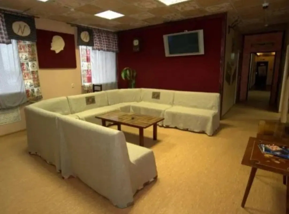 Гостиница В Городе N