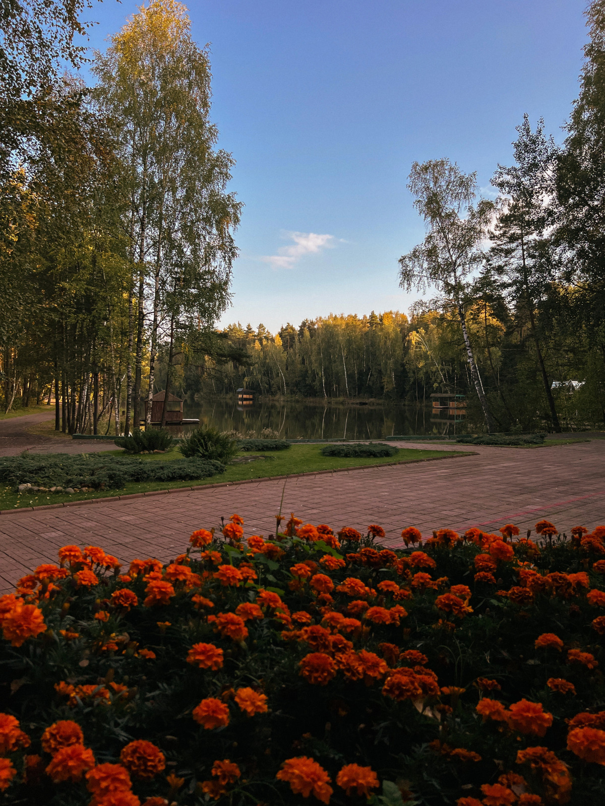 Бисерово Клуб