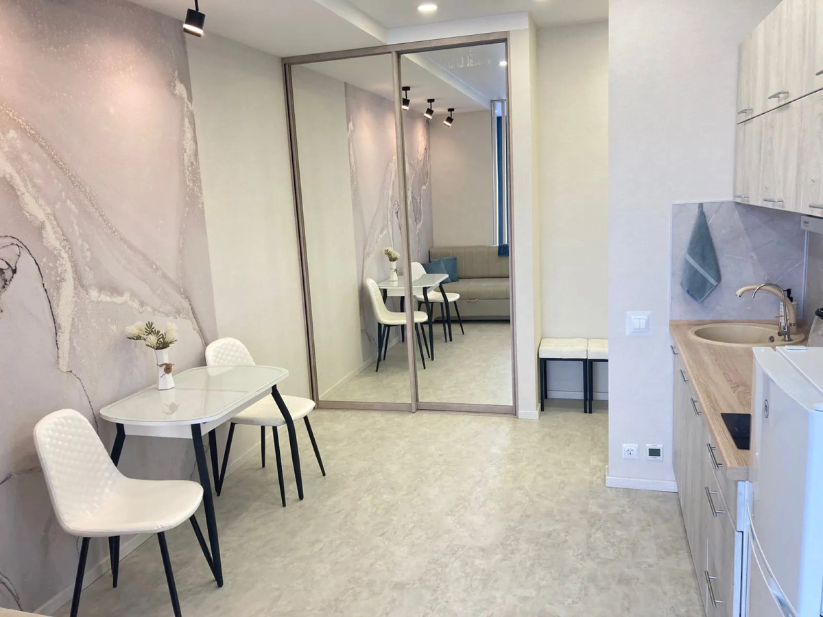 Апартаменты возле Театра и моста, недалеко от центра. Брянская 18.