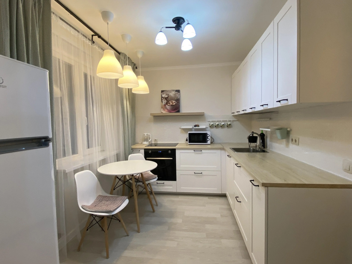 Квартира Современная рядом с ТЦ Остров Arendatmn24