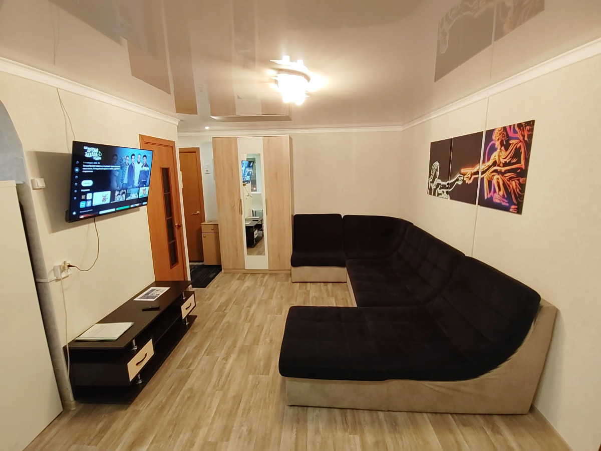 Квартира с Видом на Площадь Пять Углов