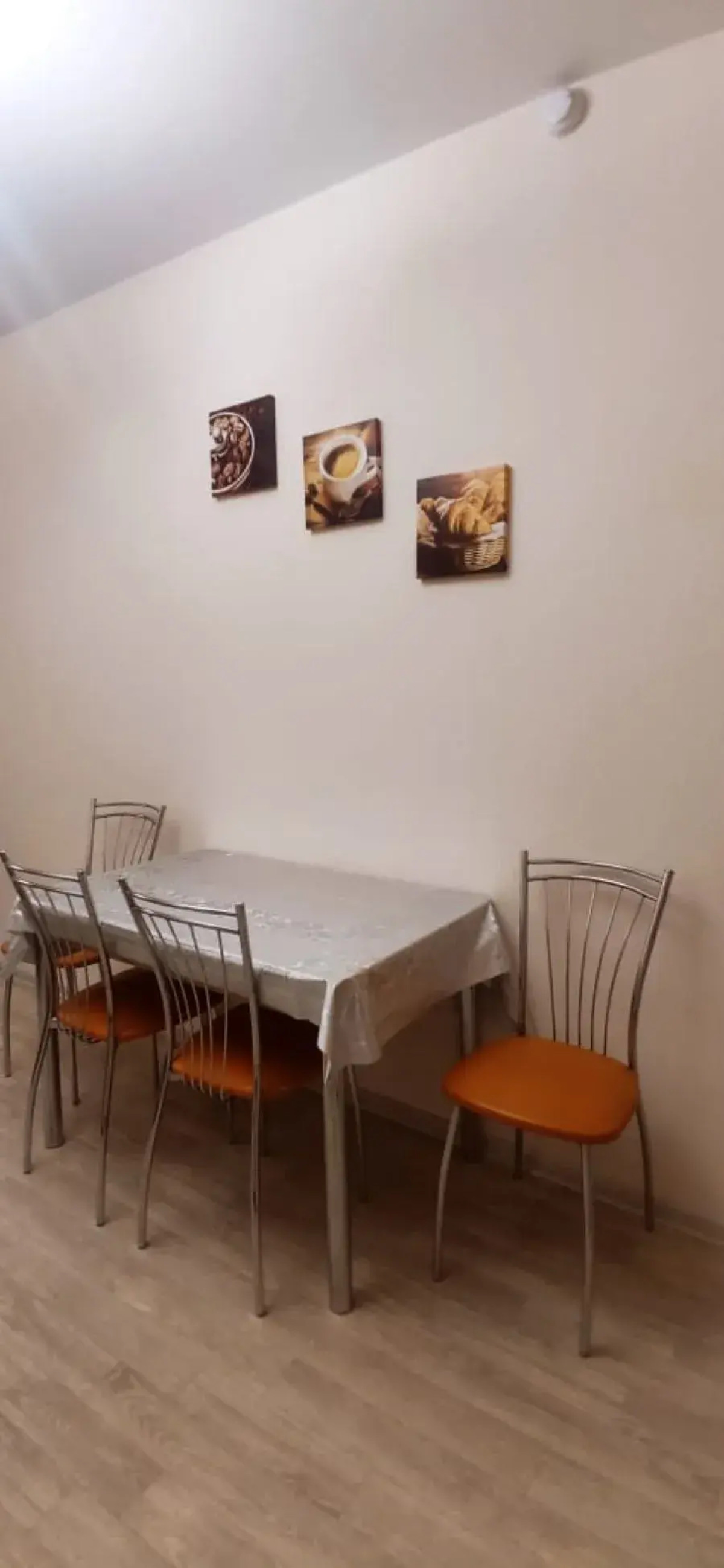 Апартаменты 2-х комнатные на Юности 3