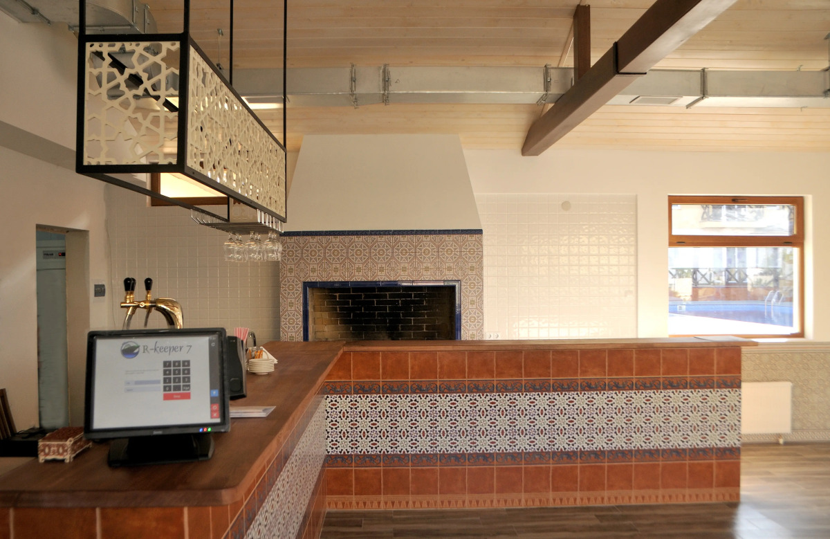 Отель Черноморский