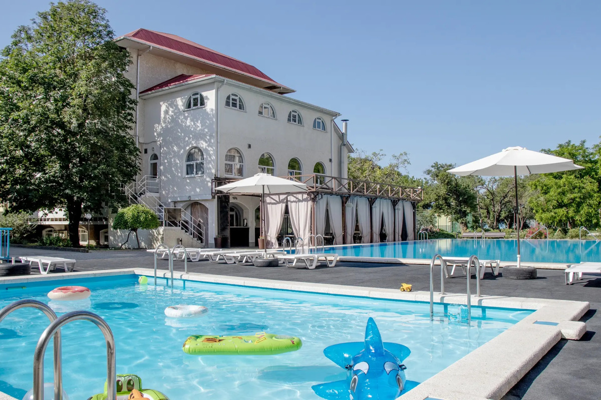 Отель Чёрное море (корпуса 1 и 2)