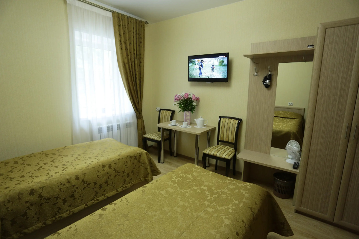 Отель Астра