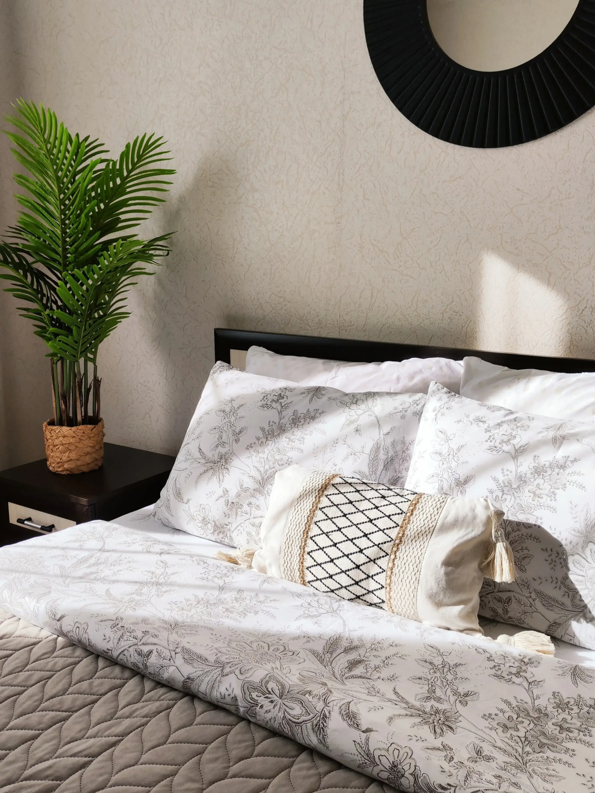 Квартира 2комнатная Левый  Берег у М4 6спал Мест