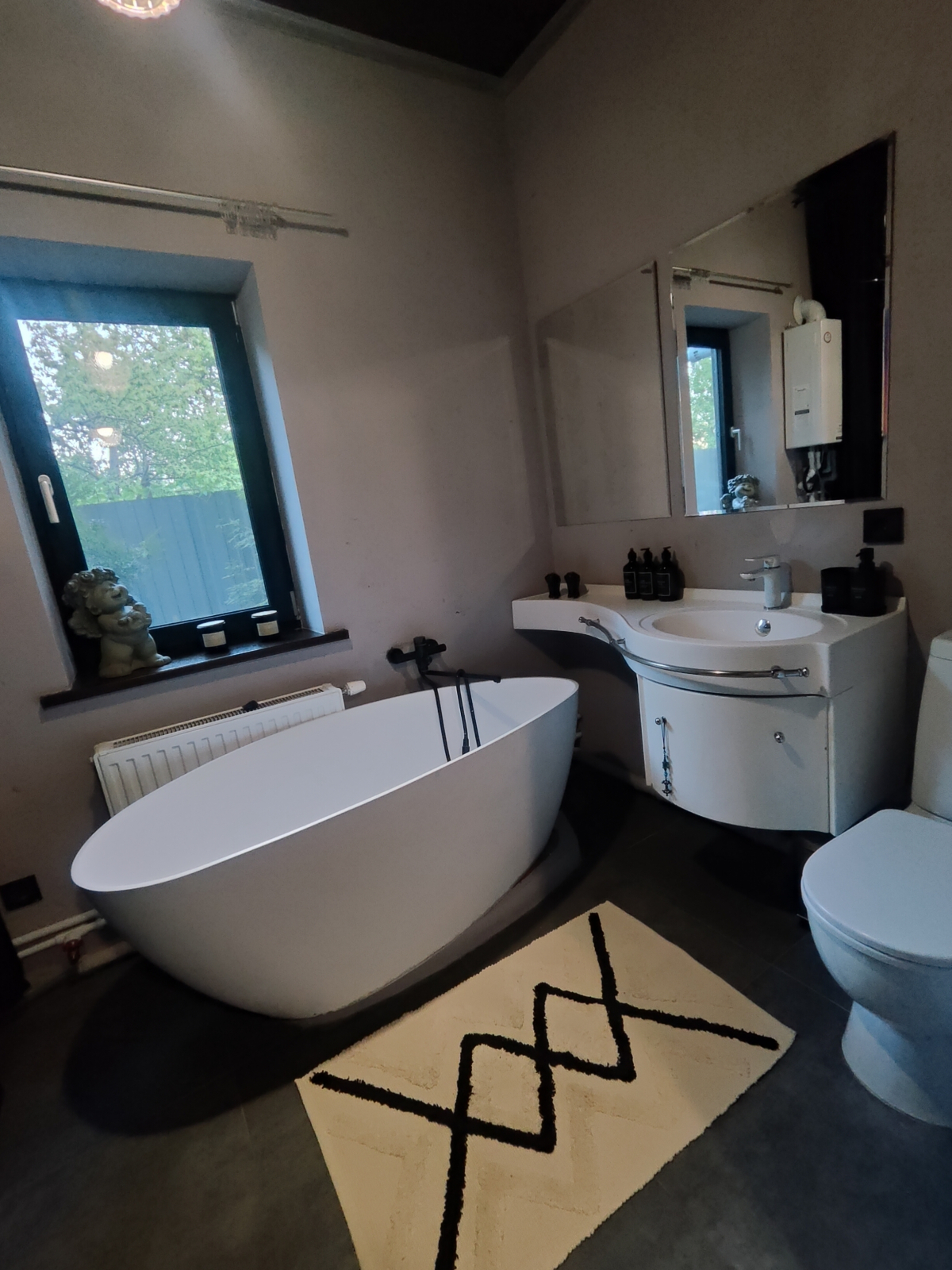 Частный дом уютный с дизайнерским ремонтом