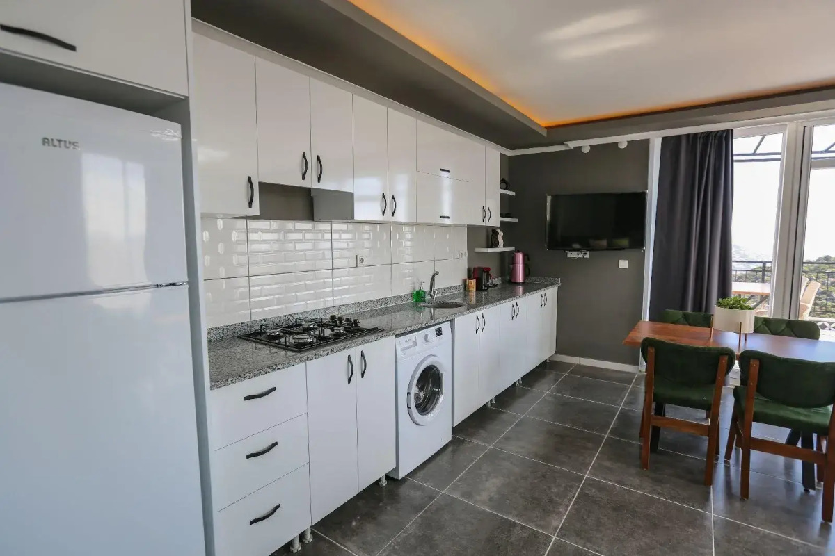 Just Dream Suites Hotel