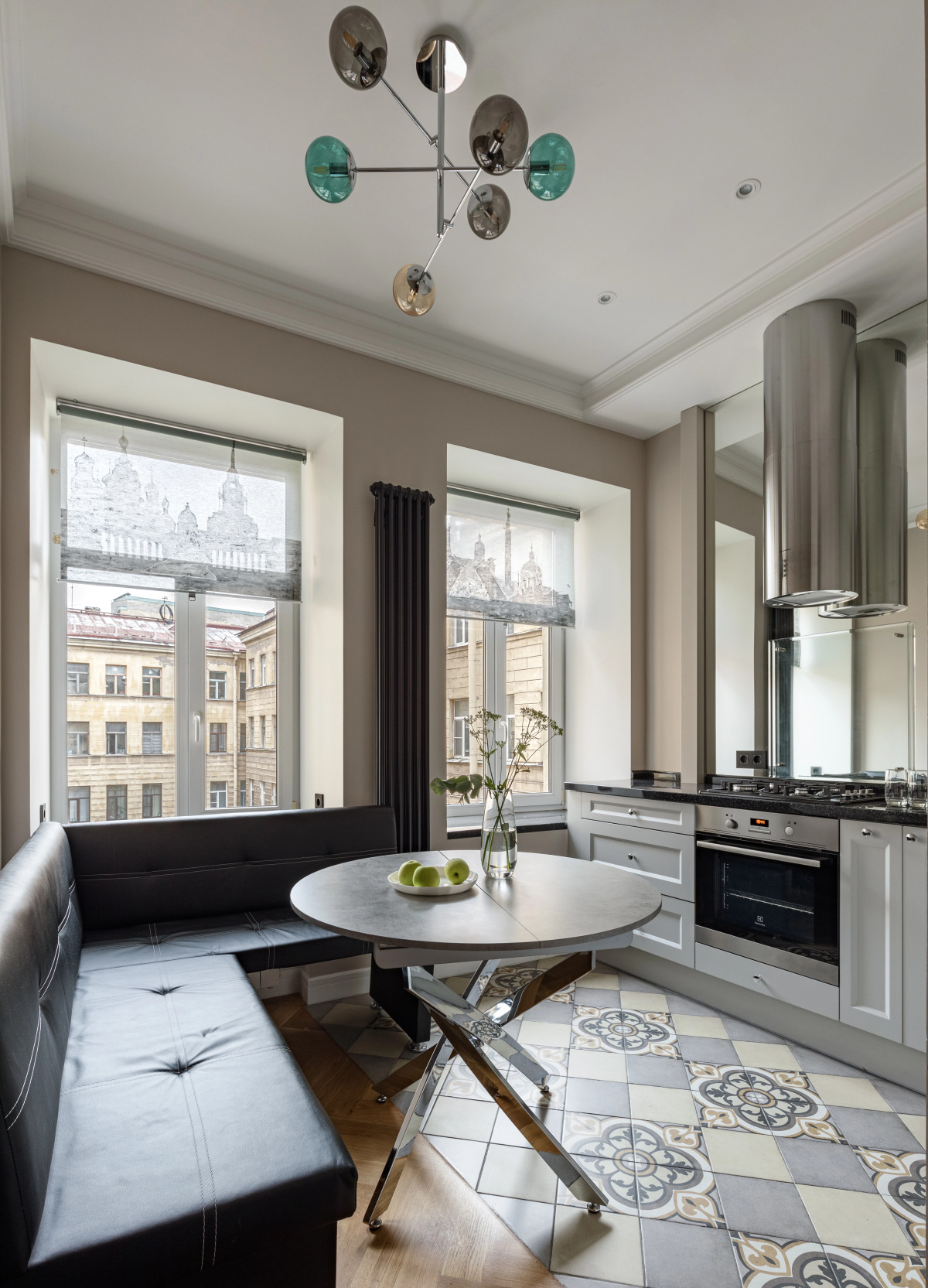 Апартаменты Bird Nest 80 кв.м с Балконом и Видом на Набережную Канала Грибоедова