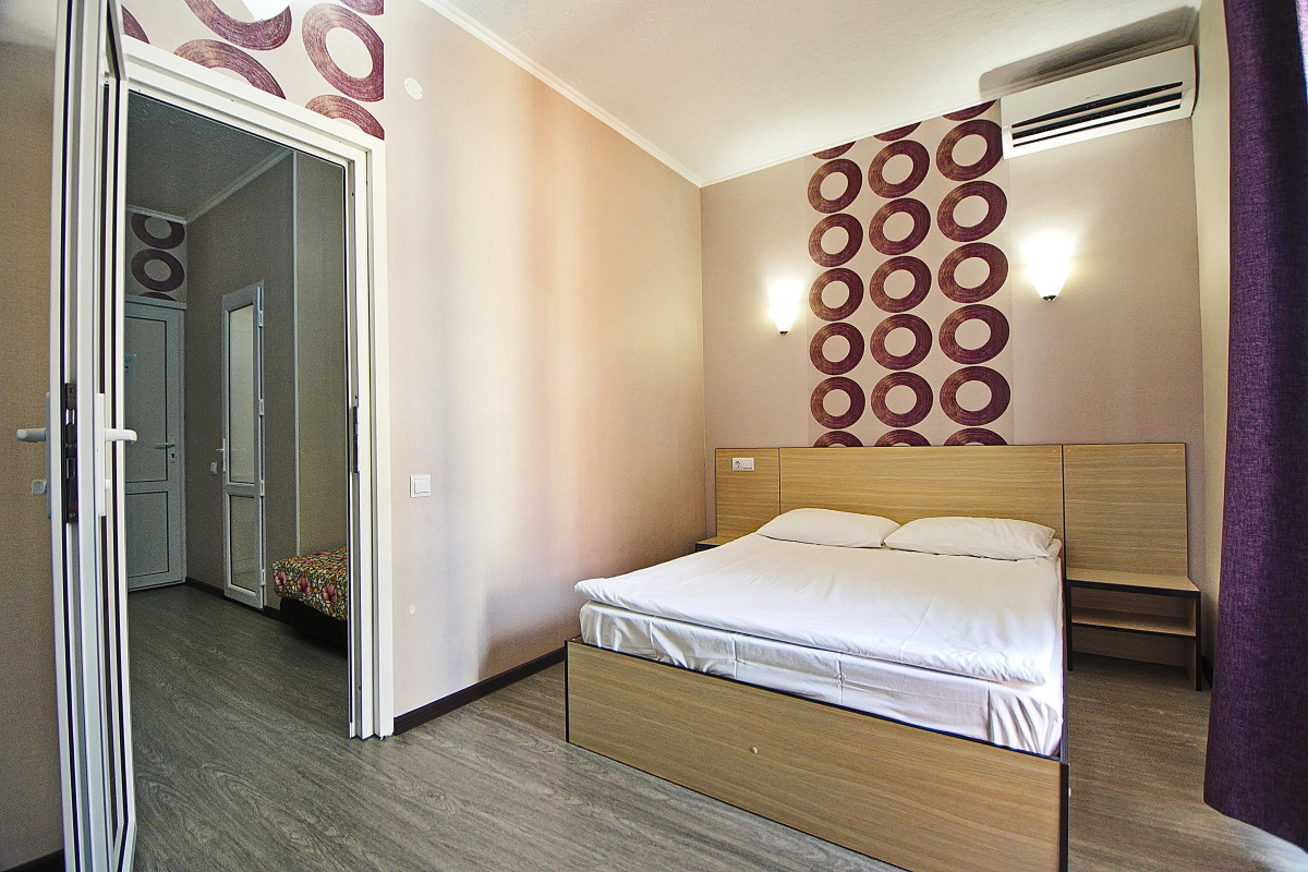 Отель Лотос